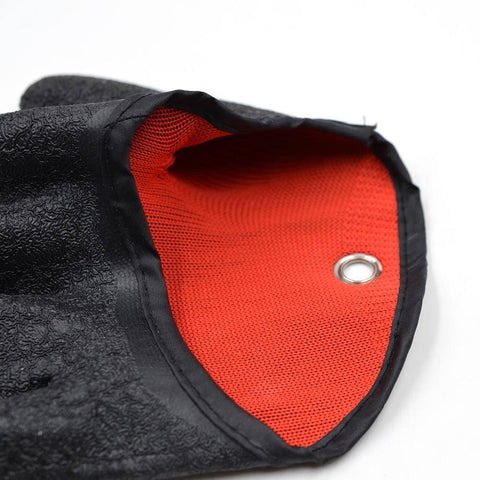 Image of Professional Catch Fish Glove witch Magnet Release | Left Hand Orientation