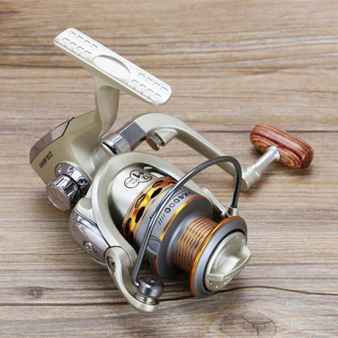 Image of Classic Spinning Fishing Reel | 5.5:1 Gear Ratio  12 +1BB | Wooden handshake